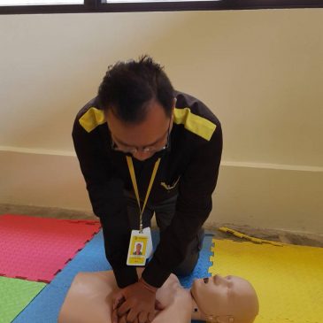 SMCS Provides First Aid Training To The Factory
