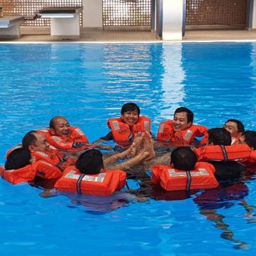Sea Survival Training For Apsara Oil Rig Staff